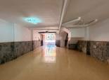 Herverkoop - Rijwoning -
Catral - pueblo