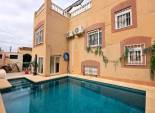 Herverkoop - Vrijstaande woning / Villa -
La Marina - La Marina Urb