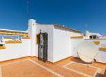 Herverkoop - Geschakelde Villa -
Orihuela - Vistabella Golf